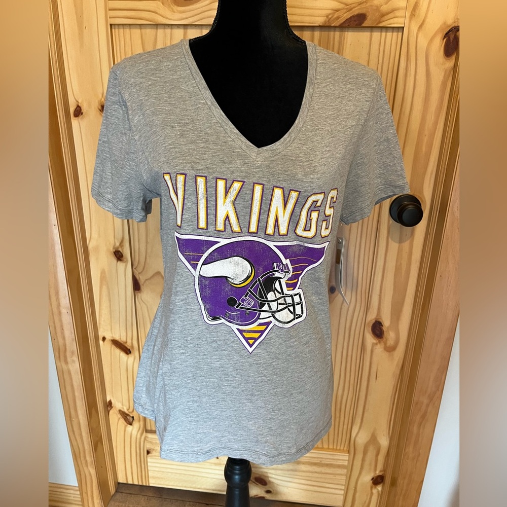 ❤️Minnesota Vikings t-shirt. Size M. SKOL!